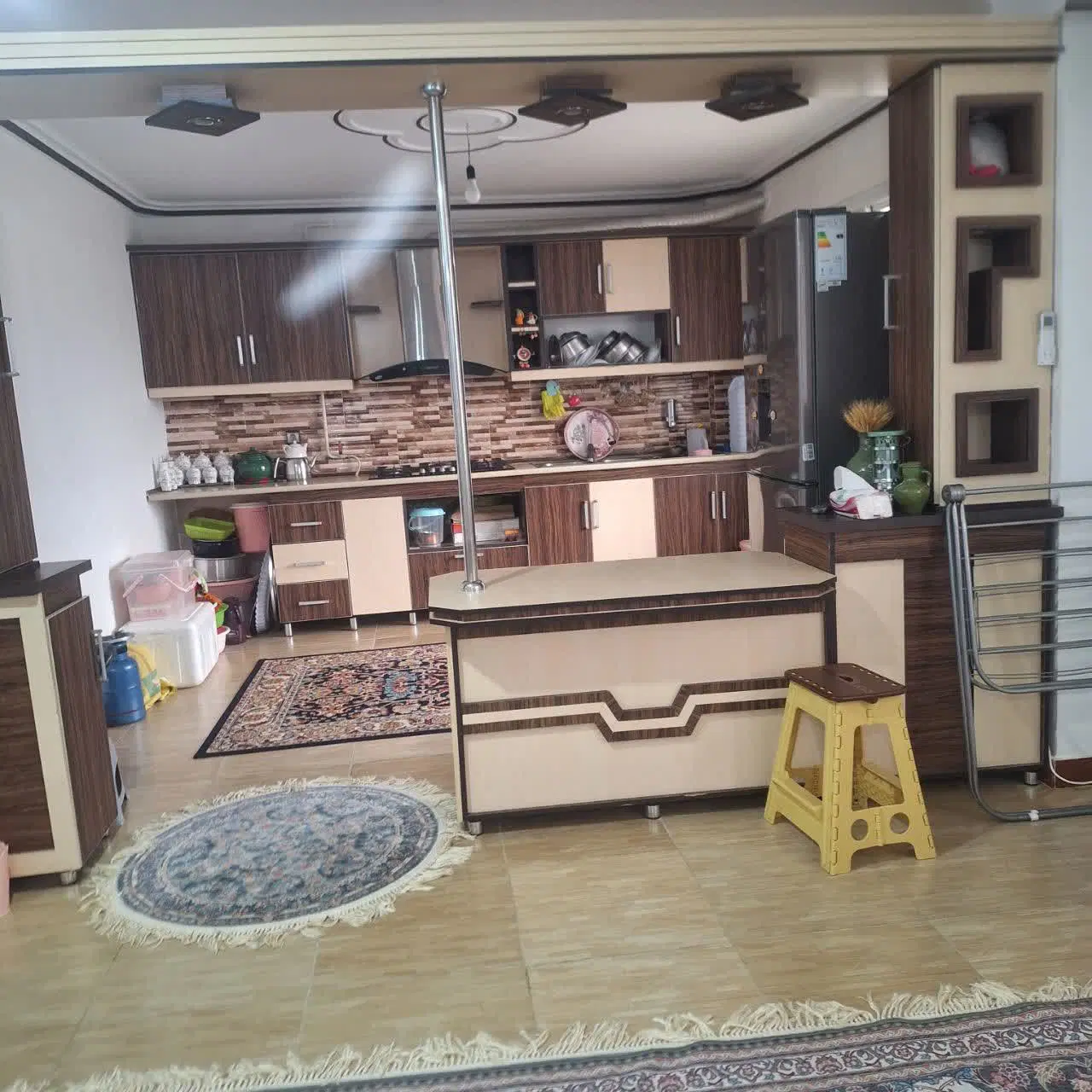 فروش آپارتمان ۹۲ متری با پارکینگ اختصاصی و انباری