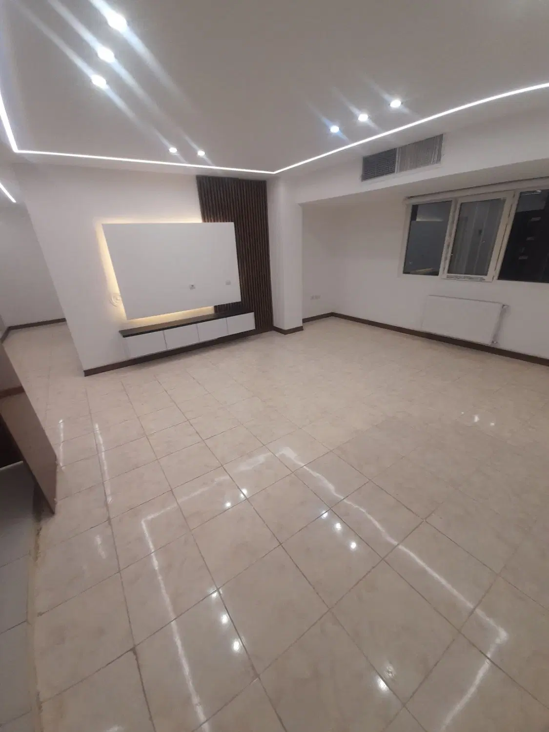 آپارتمان_دوخواب_جنوبی_تخلیه