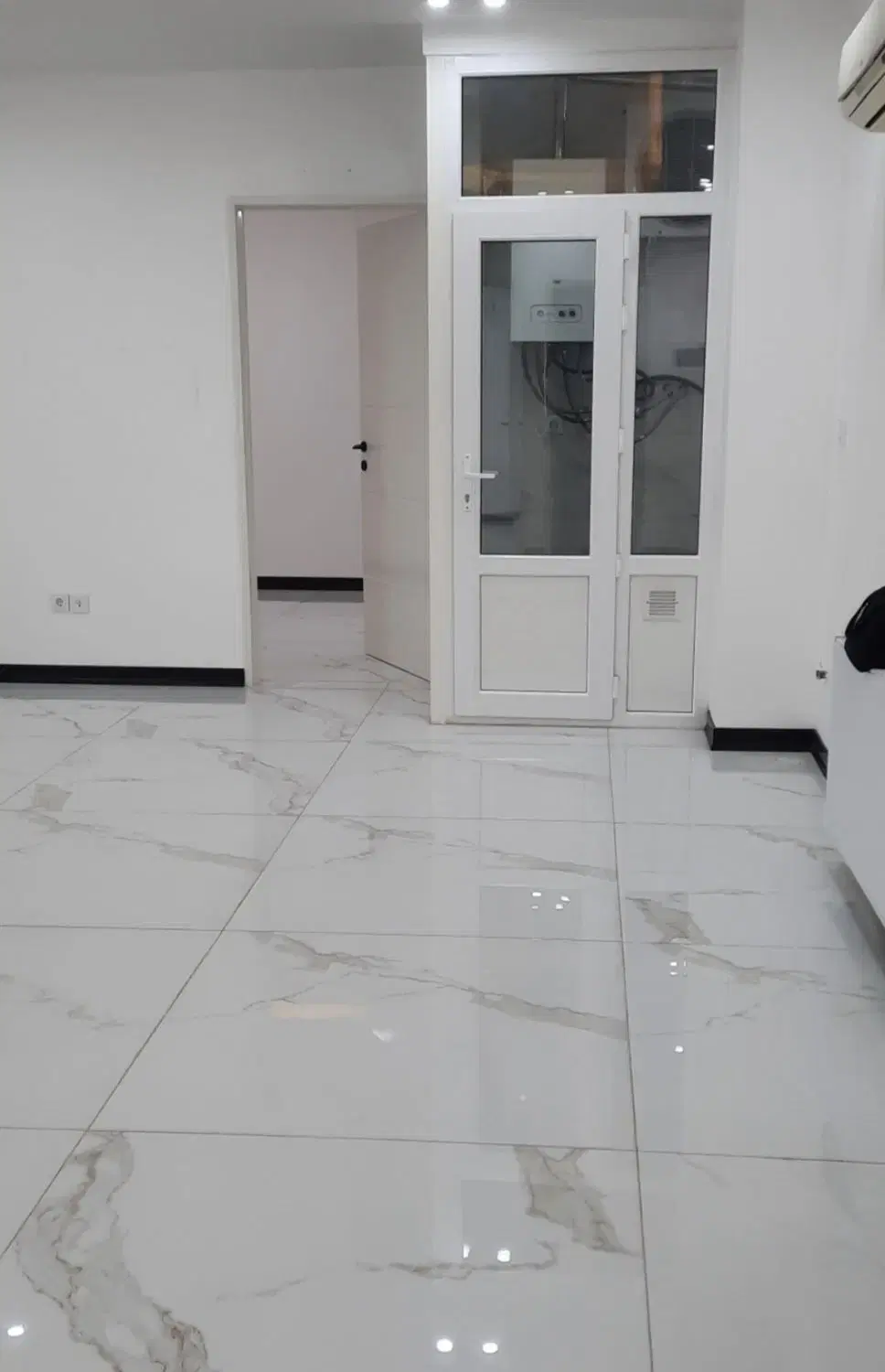 اداری  موقعیت مناسب برای  سرمایه گذاری
