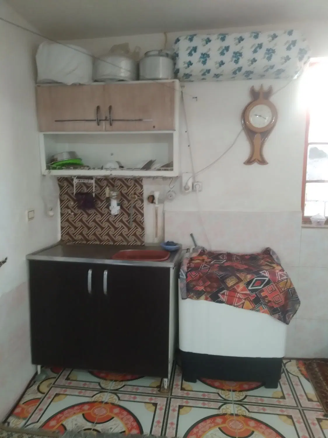 یک عدد سوئیت تمیز دارای کولر گازی