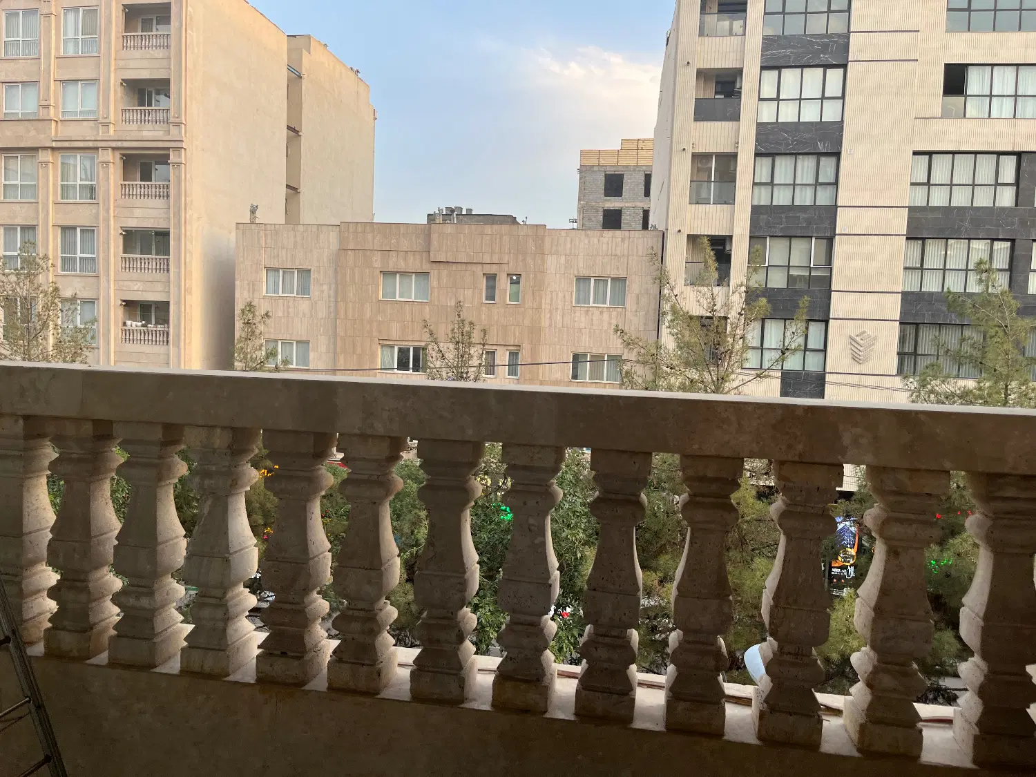 ۱۲۷متری حاشیه اصلی الهیه