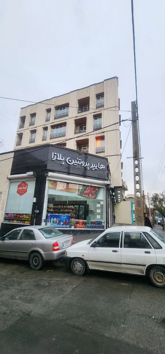 اجاره مغازه دو نبش، ارتفاع بلند، بر ۱۰ متر