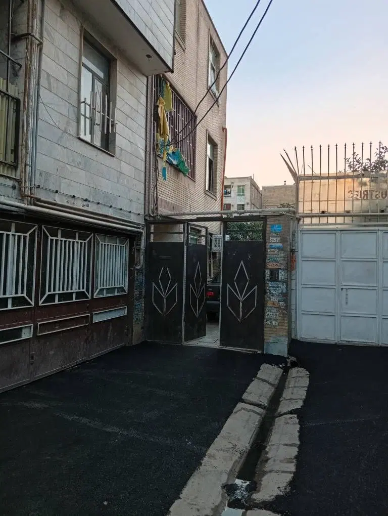 ۶۵ متر