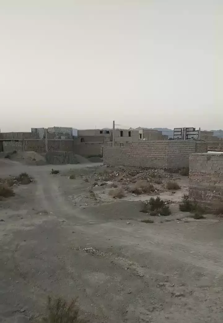 خونه نیمه کاره هوشک