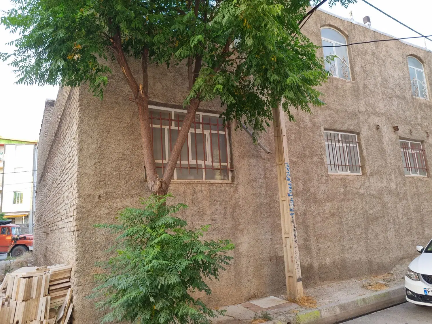 فروش ملک تجاری - مسکونی( دو نبش)