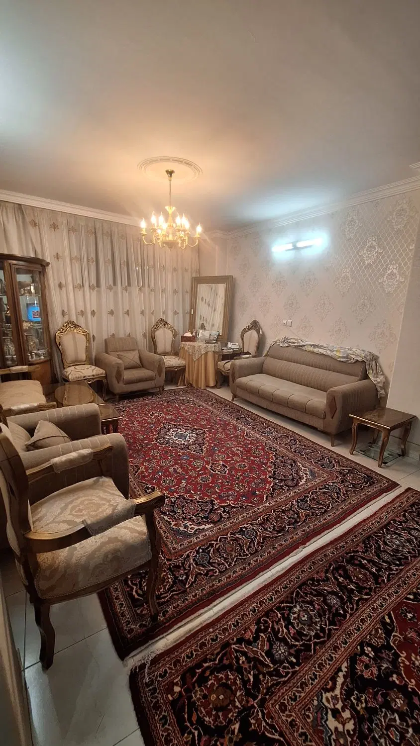 آپارتمان دوخوابه اسانسوردار