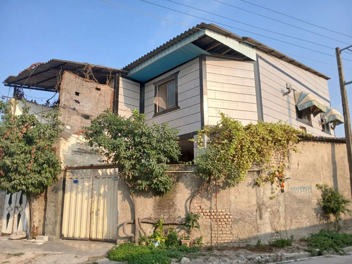 خانه ۸۰ متری دو خواب زنگیان