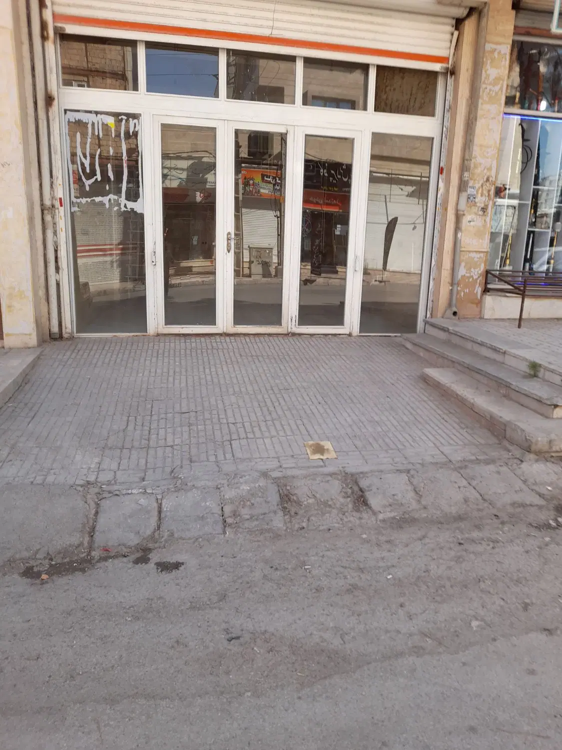 مغازه ۶۵ متری بر خیابان پردیس کوچه ۲۵۷