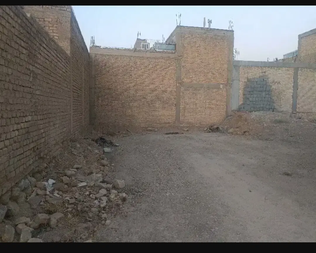 زمین مسکونی روبروی مسجد شیخ صدوق