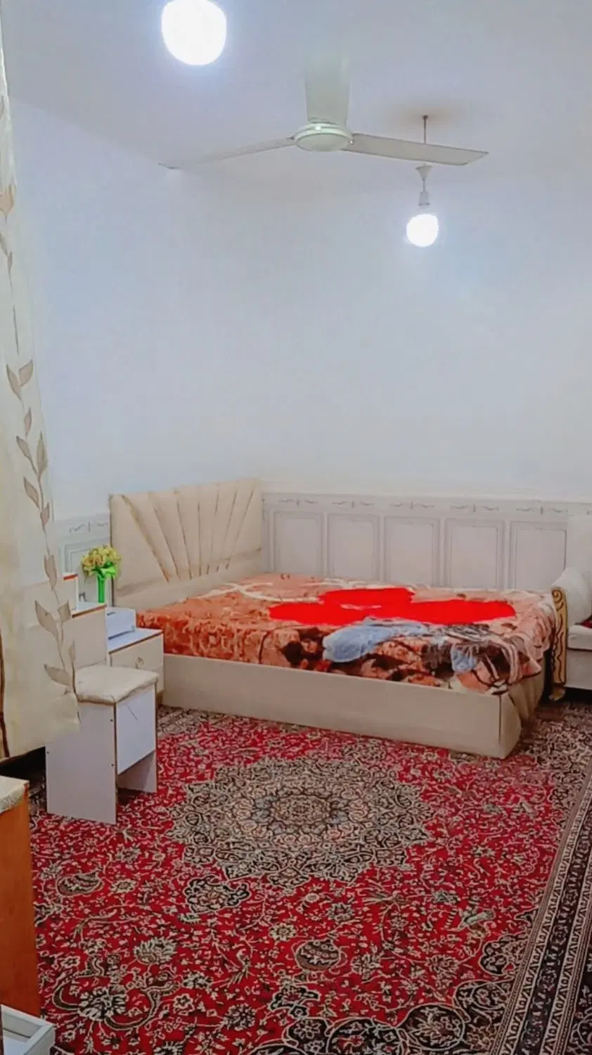 خانه و دو عدد مغازه در شهرک رزمندگان