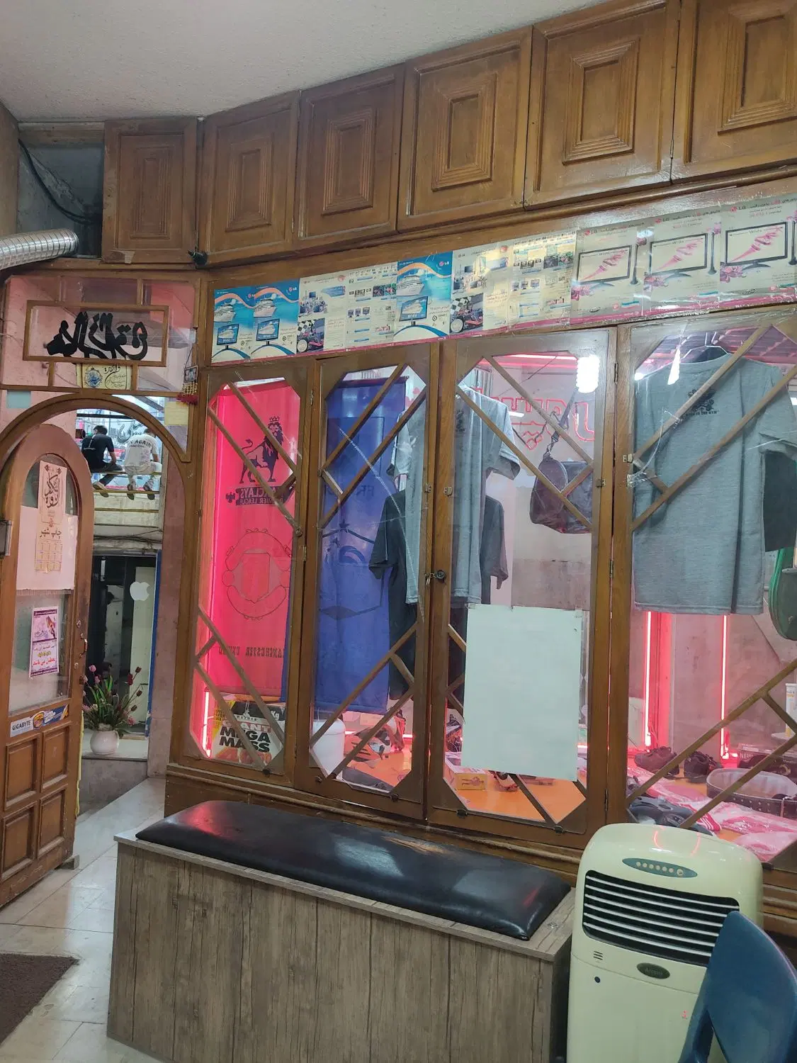 فروش مغازه خیابان امام داخل پاساژ امیرکبیر