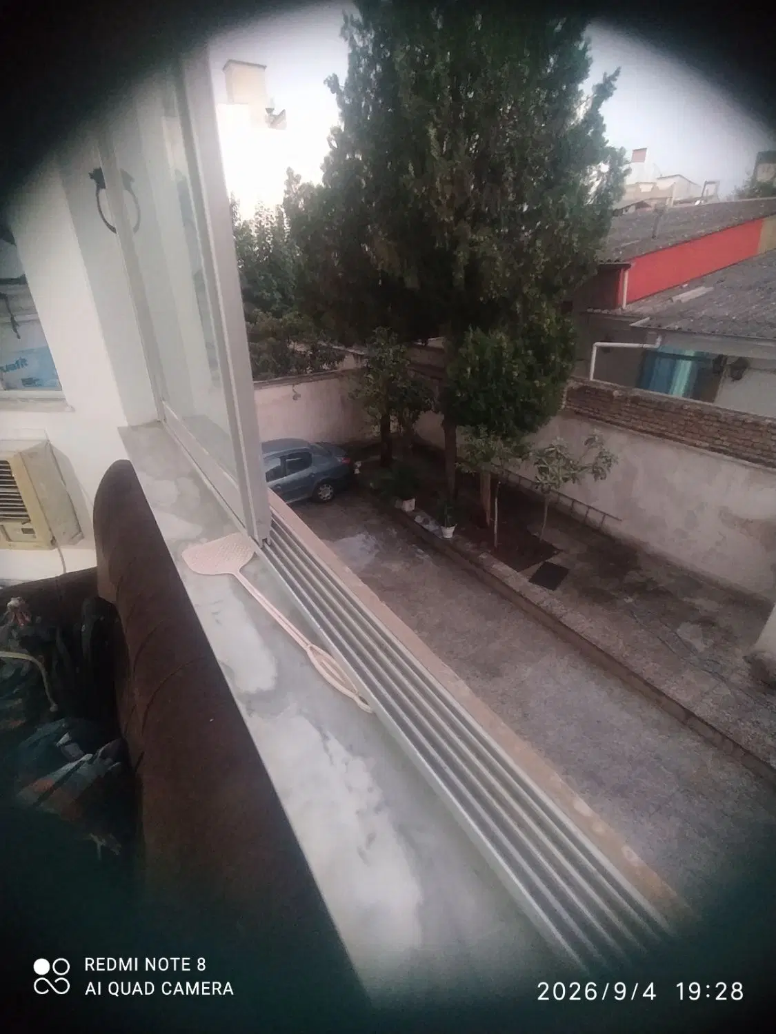 هم خونه خانم