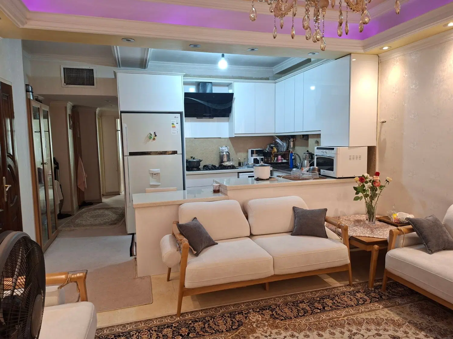 ۱۱۰ متر اردلانهاطبقه دوم آسانسور پارکینگ ۸سال ساخت