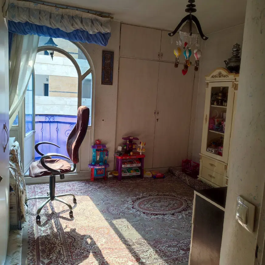 ۷۰متر، تکواحدی، پارکینگ دار، نورگیر و‌ خوشنقشه