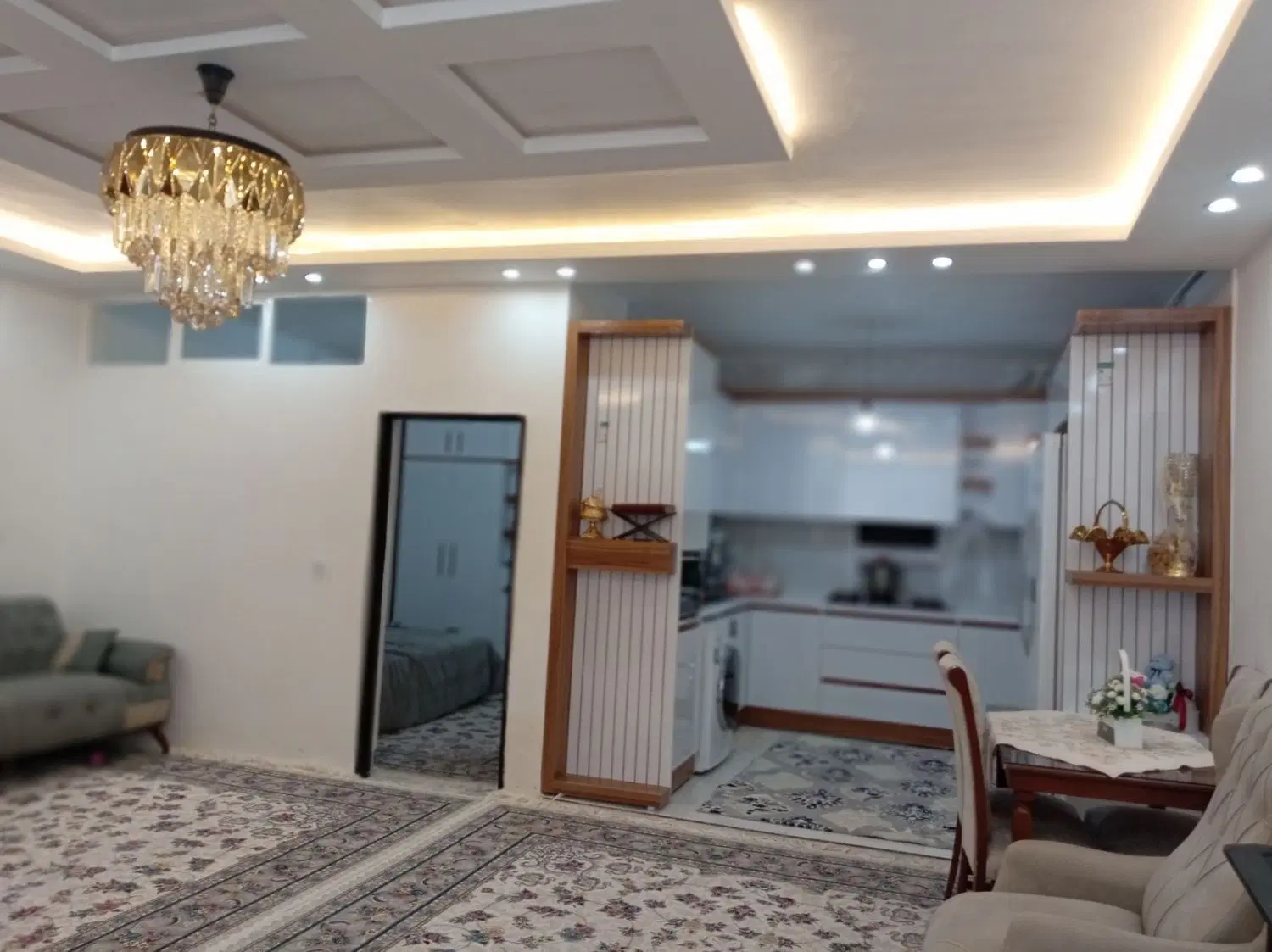 ویلایی جانبازان ۲۸وسط میلان روبه روی پلاک ۱۱
