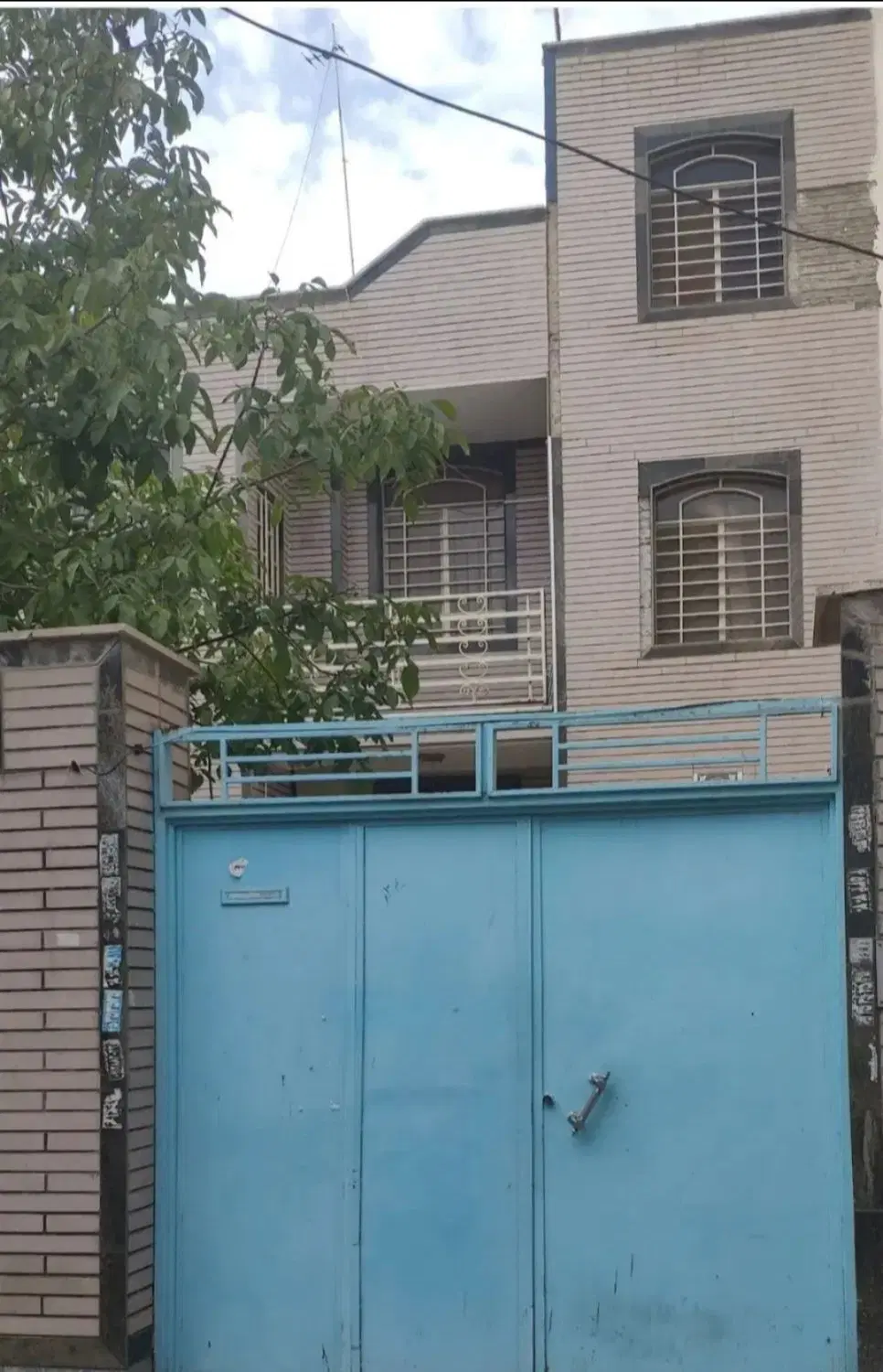 ویلایی ۱۸۰ متری دو طبقه