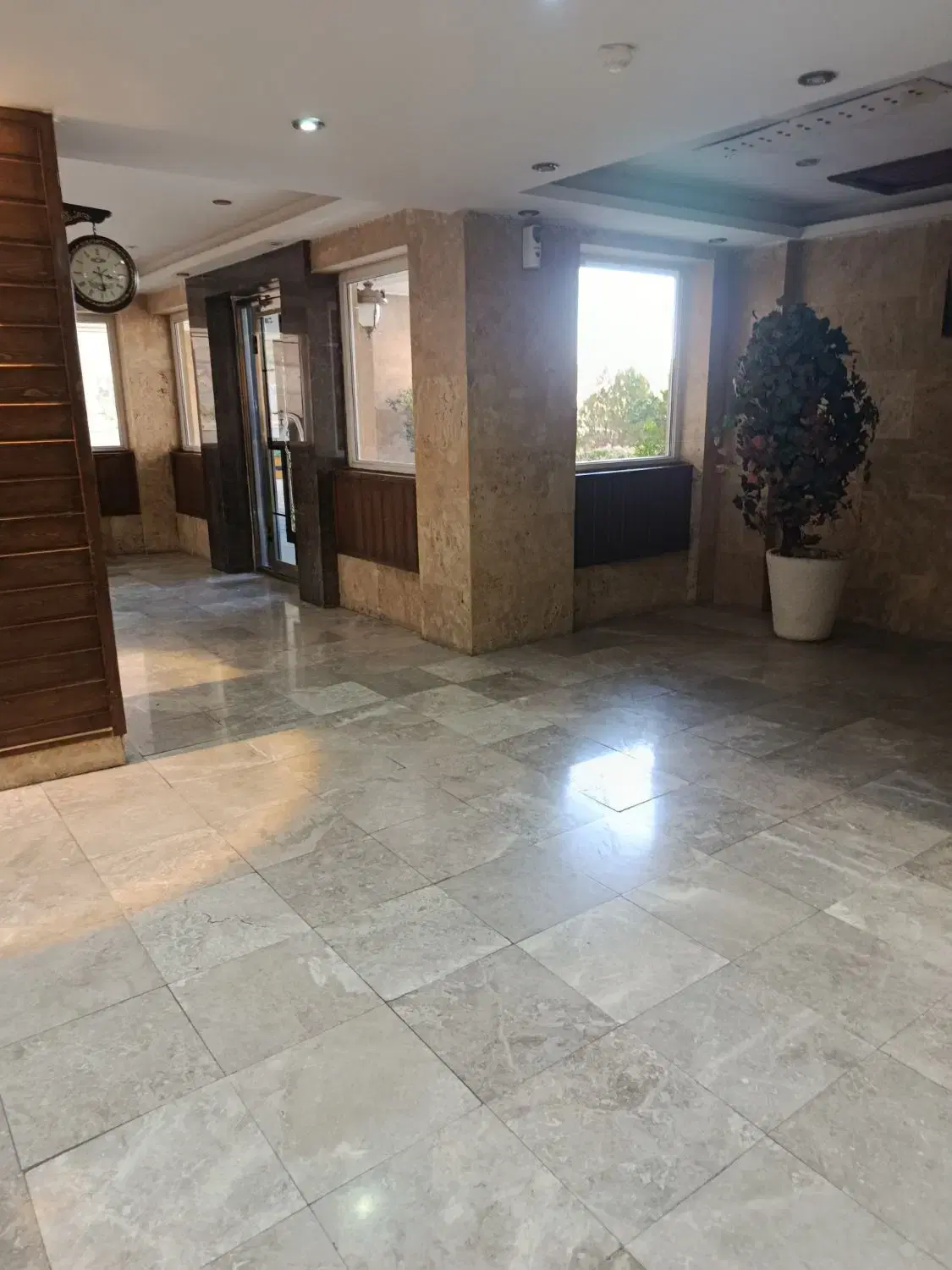 واحد 137متری برج  شهرک مهسان معلم چیتگر دریاچه