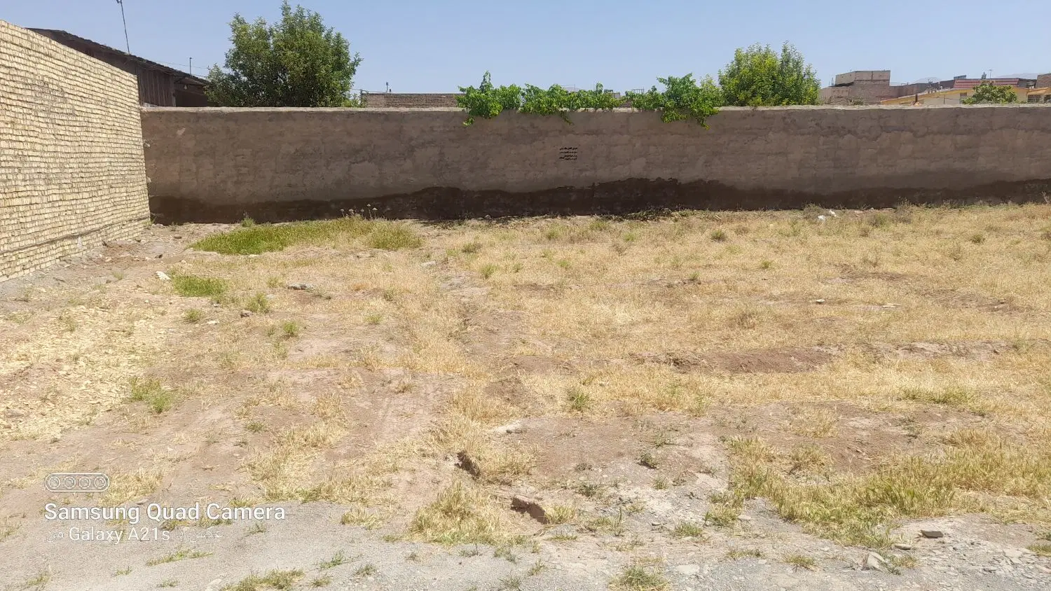 زمین فروشی