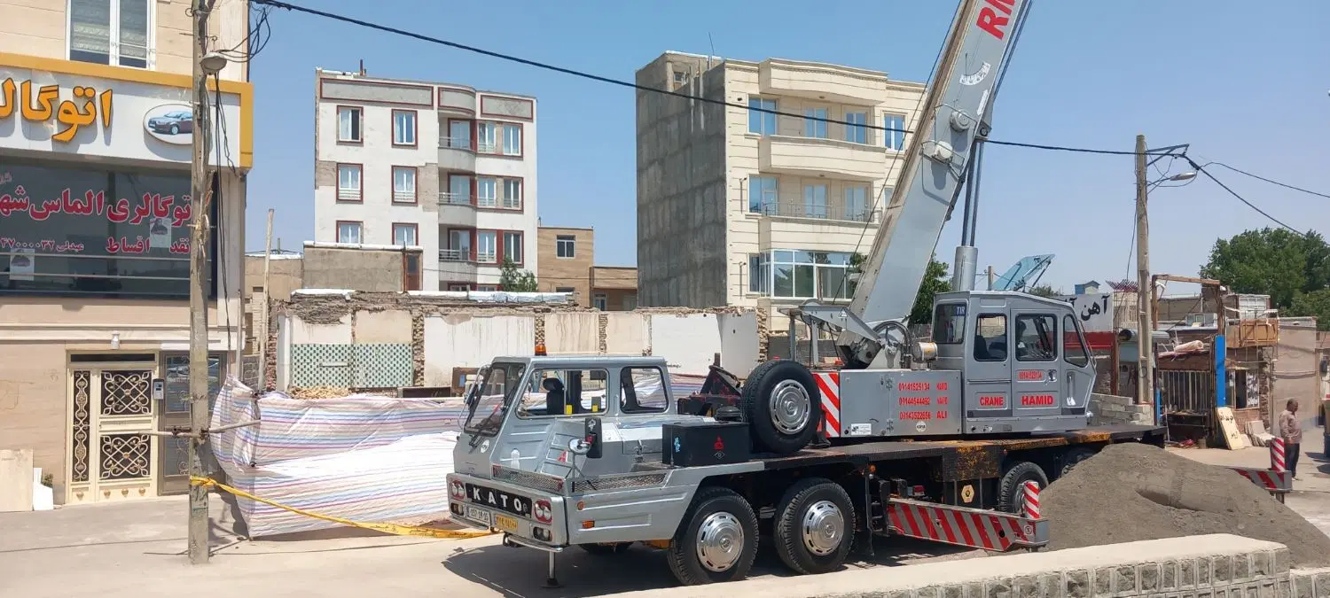 فروش تجاری چشمگیر زیر درمانگاه