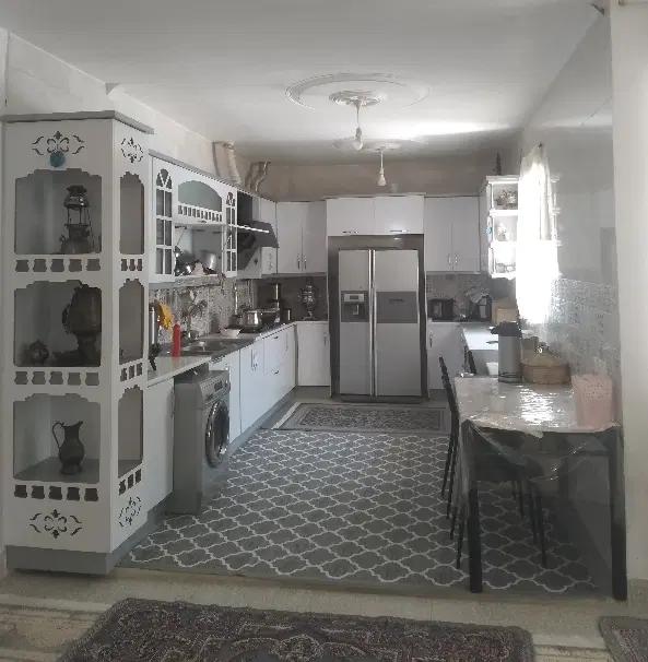 خانه ویلایی ۲۴۰ متری نو ساز