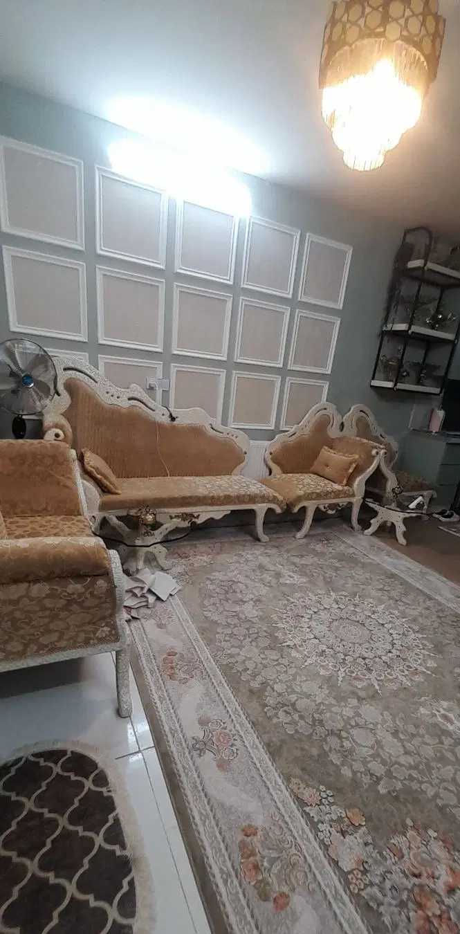 خانه طبقه همکف راه جدا در شهید کریمی
