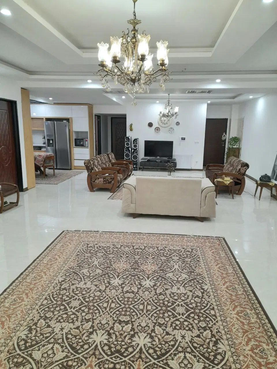 اجاره آپارتمان شیک در(خیابان طالقانی)