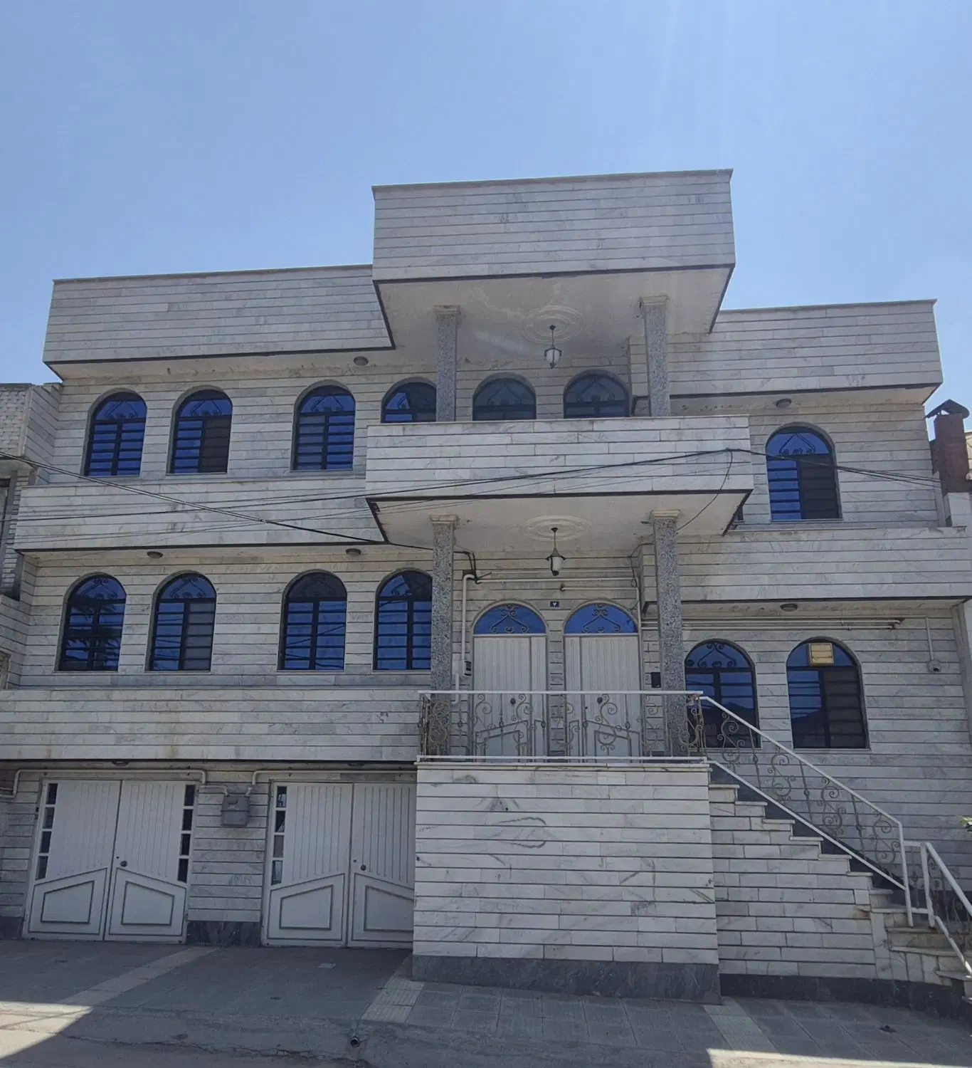 اجاره ساختمان ویلایی راه جدا خیابان سنگی