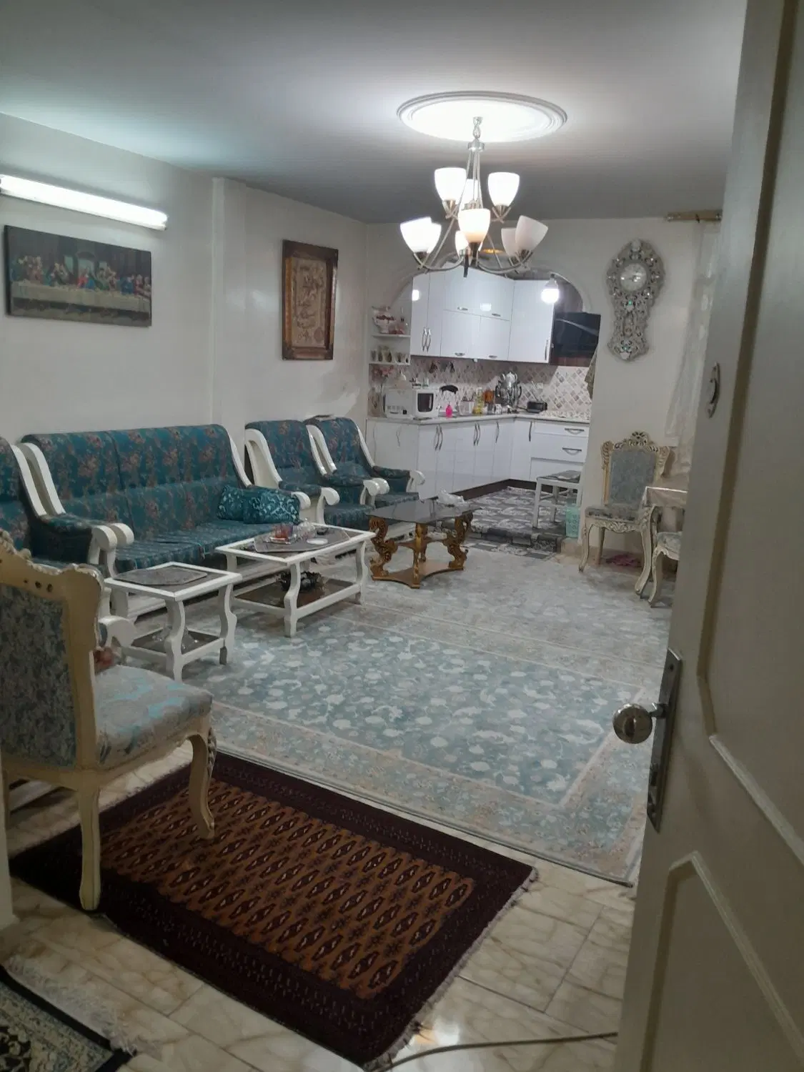 اجاره واحد ۶۵ متری با پارکینگ طبقه اول