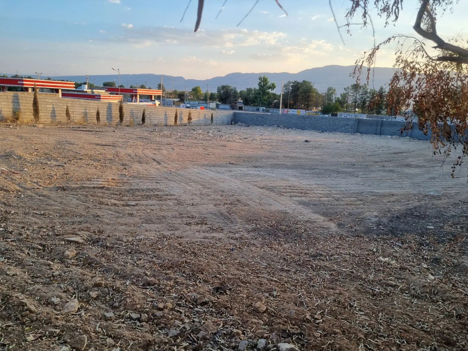 فروش زمین ۱۰۰۰ و ۲۰۰۰ متری کارگاهی تجاری