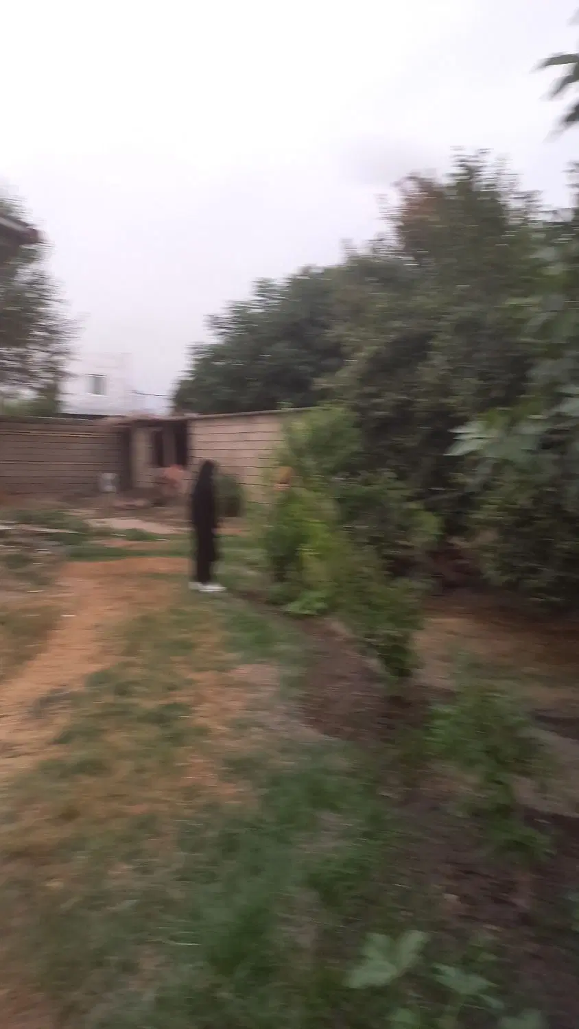 زمین فروشی