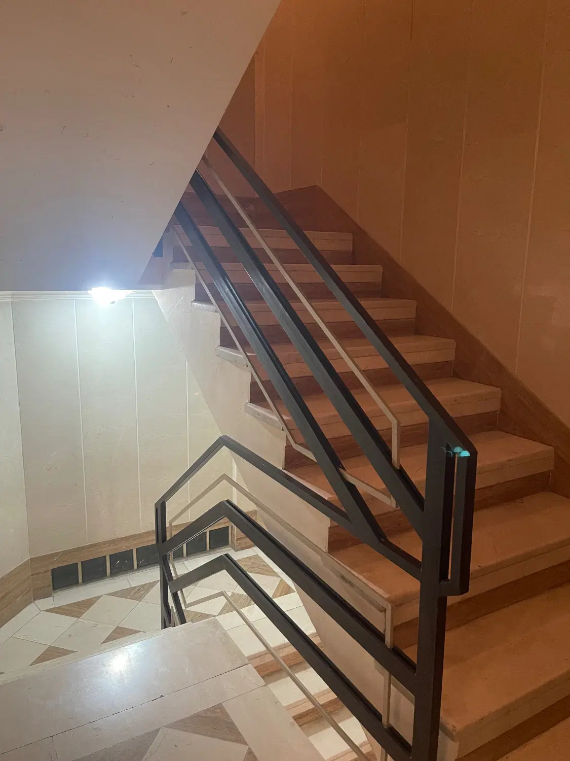 اپارتمان ۱۰۷متری _ ۱۰سال ساخت _ کافی ماسوله