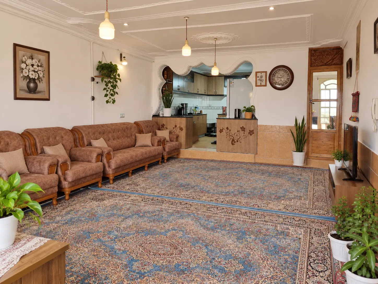 اجاره مسکونی ، ۱۰۰ متری دوخوابه ، خیابان مفتح