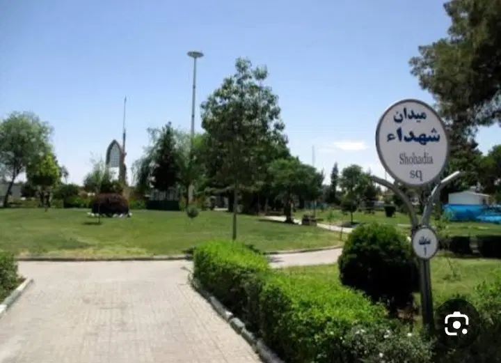 یک قطعه زمین استثنایی و قواره دار