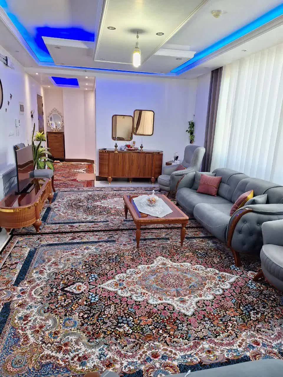 ۹۰ متر تک واحدی ۳ نبش