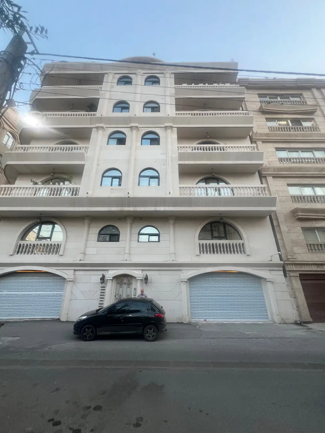 ۱۶۰ متر کلید نخورده ۳ خواب مستر شرافت خ ساری