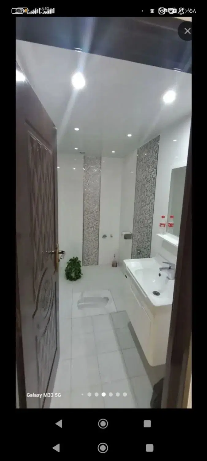یک باب منزل مسکونی در خیابان آبشار