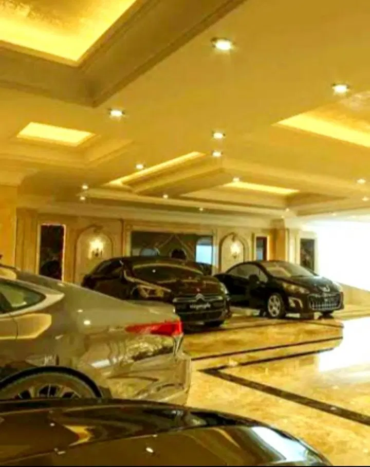 نزدیک استخر100m Full تراس نورگیر20 _کارا گلستان
