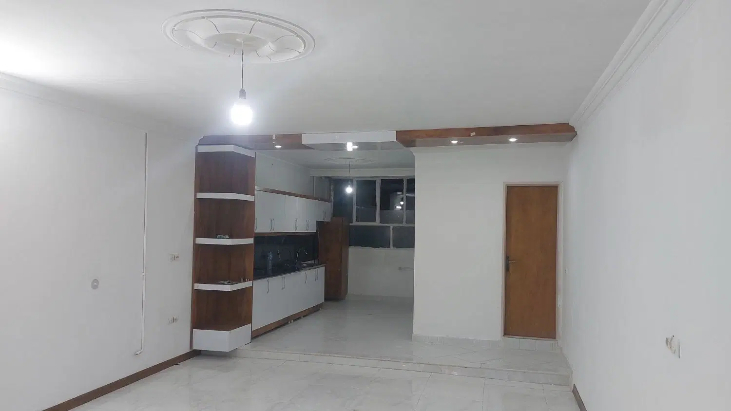 اپارتمان تک واحدی