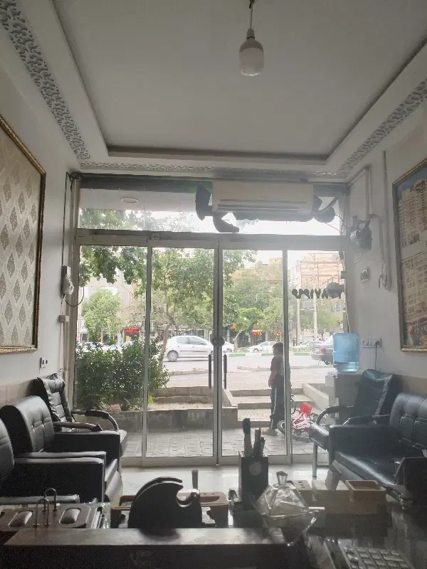 مغازه ۶۰متر خاکستری
