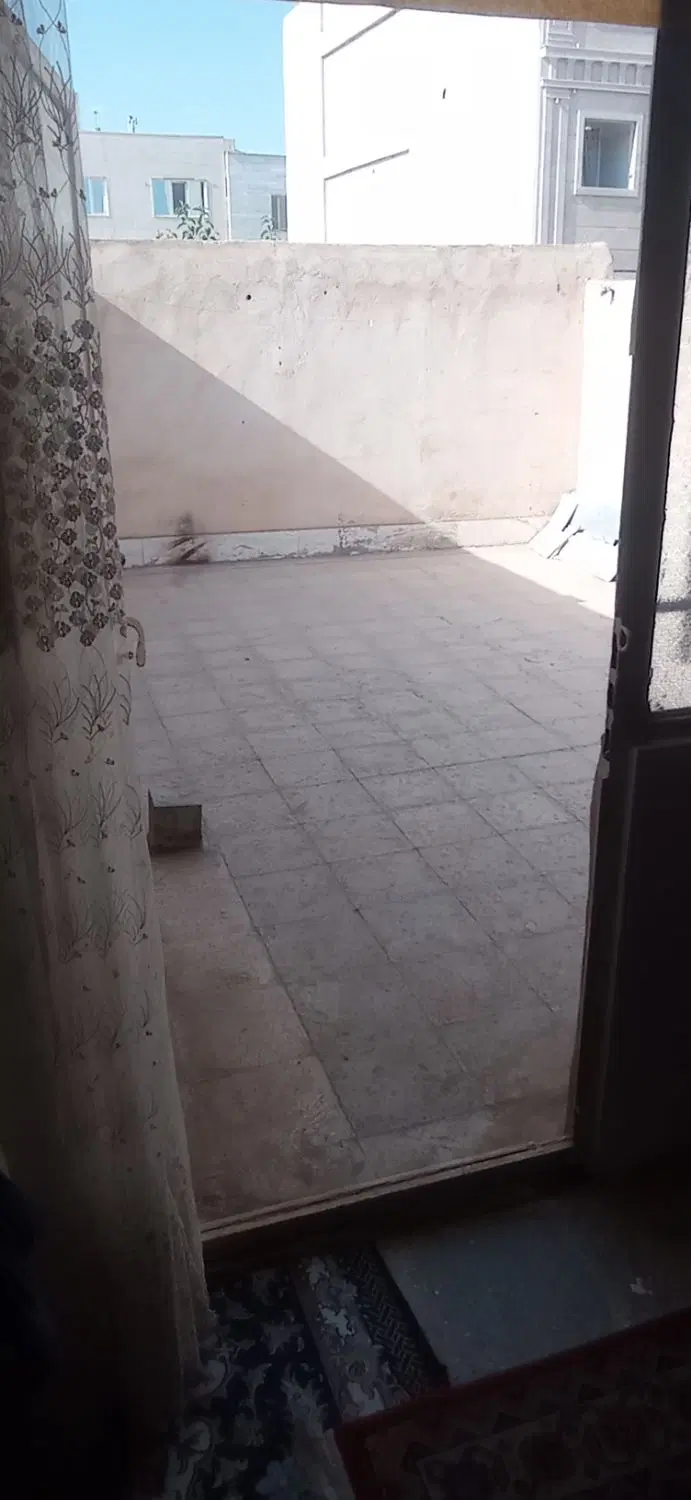 یک‌طبقه‌۱۲۰متری‌واقع‌درشهرک‌قیامدشت