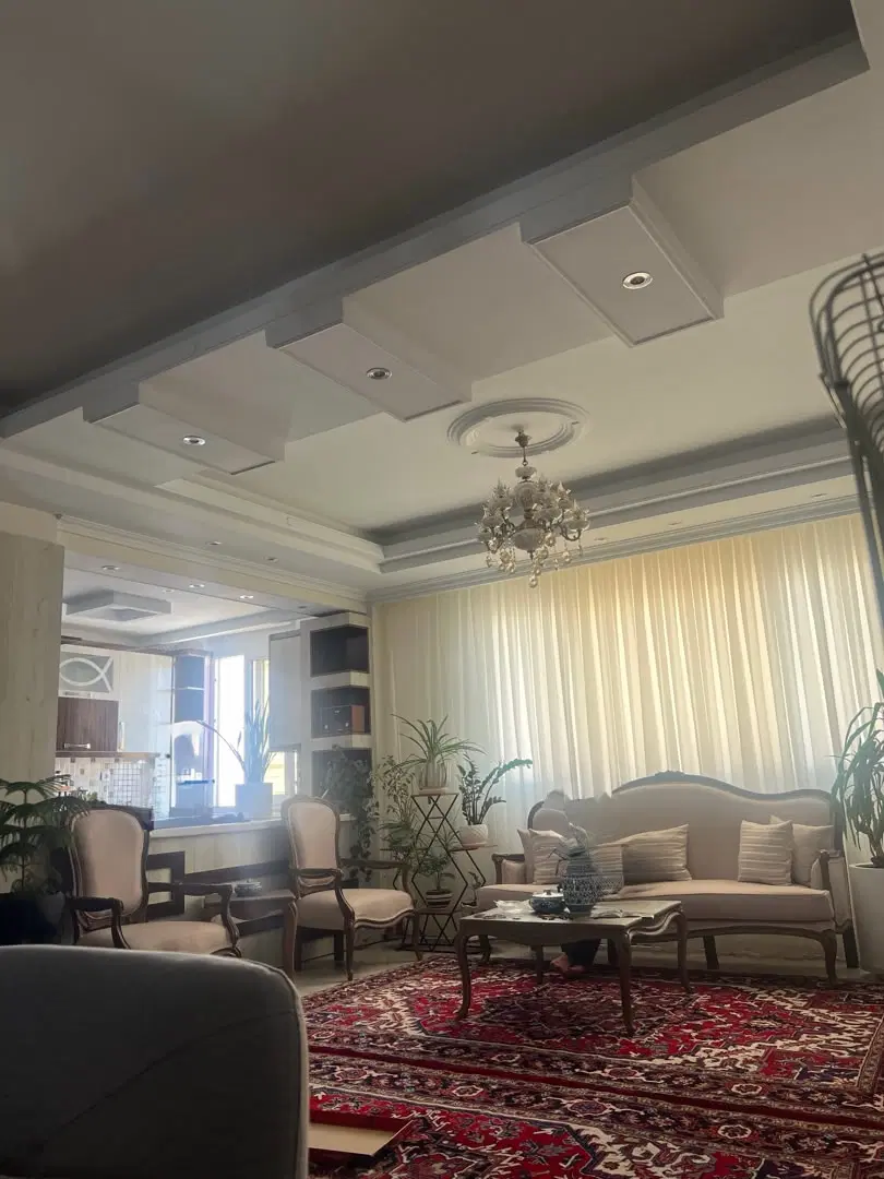۱۰۰متر  دو خوابه فول امکانات ۵ طبقه مجموعا ده واحد
