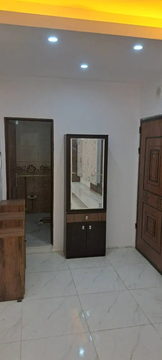 آپارتمان طبقه دوم