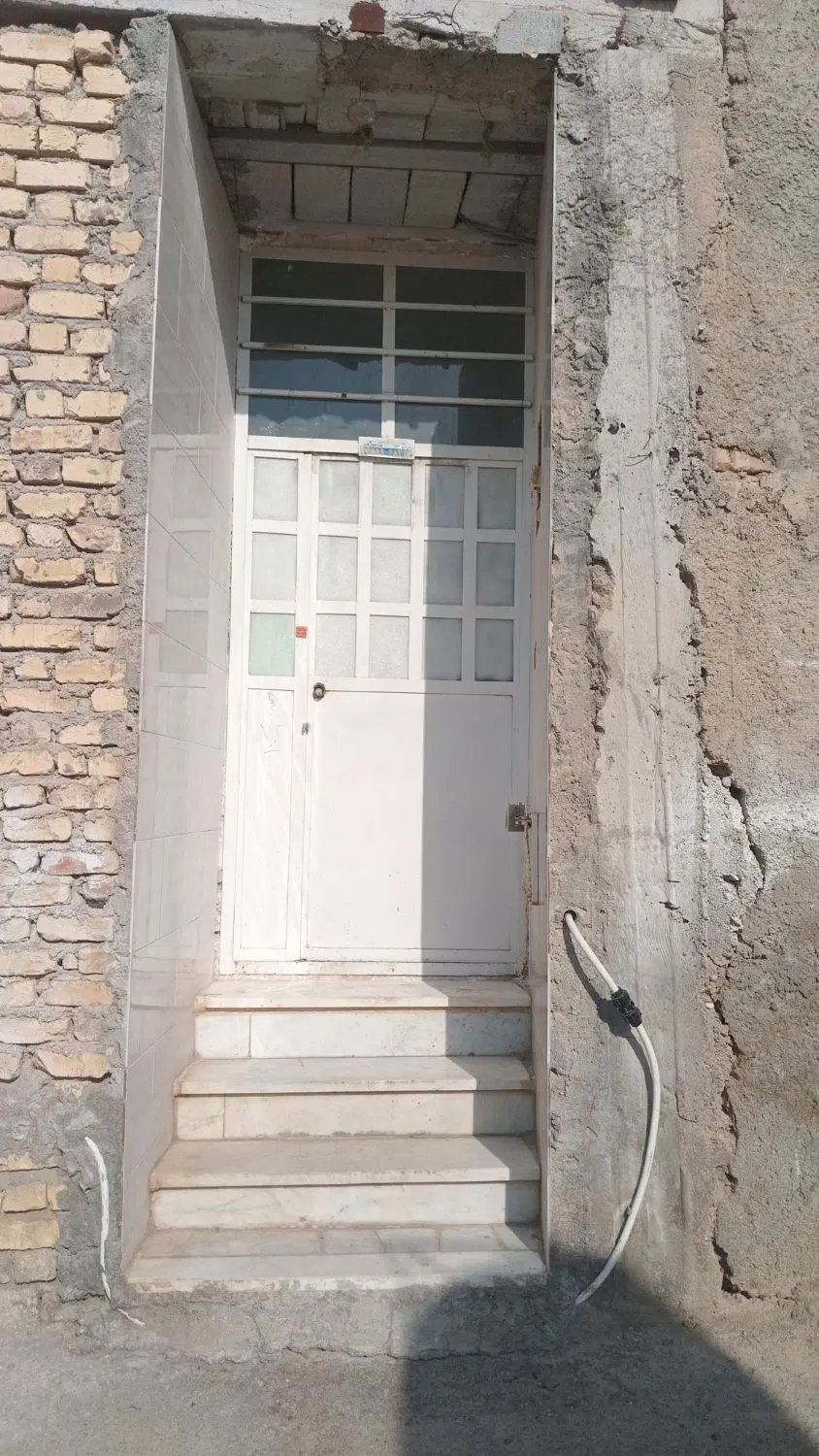 خانه،بدون خواب و بدون پارکینگ