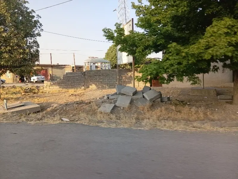 ساختمان نیمه کاره، کارخانه
