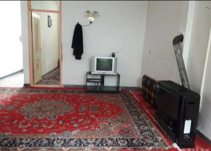 ۱۰۰ متری دربست.انتهای ولیعصر.زاگرس ۵