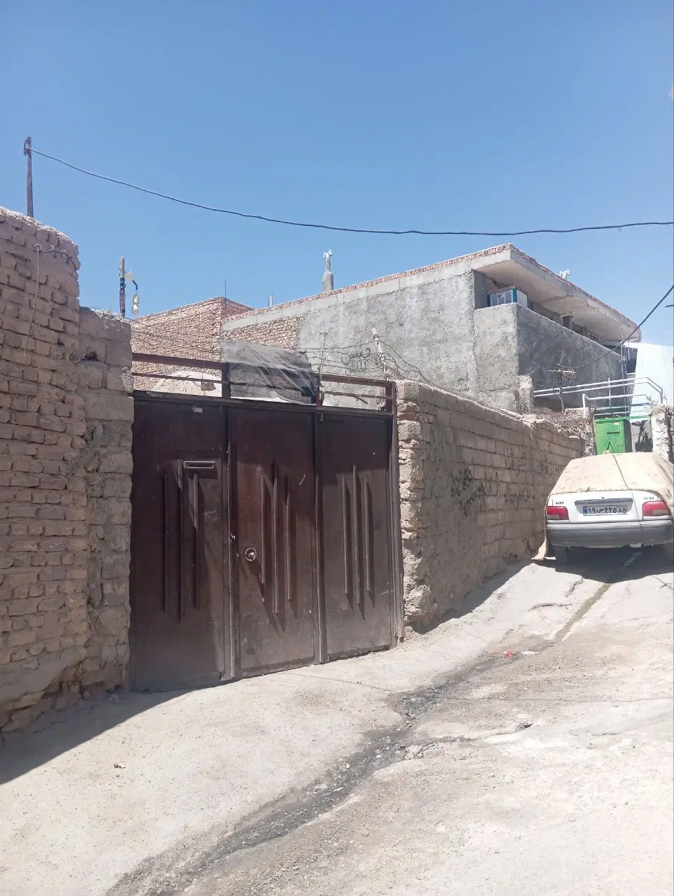 ۱۲۰متر زیر بنا