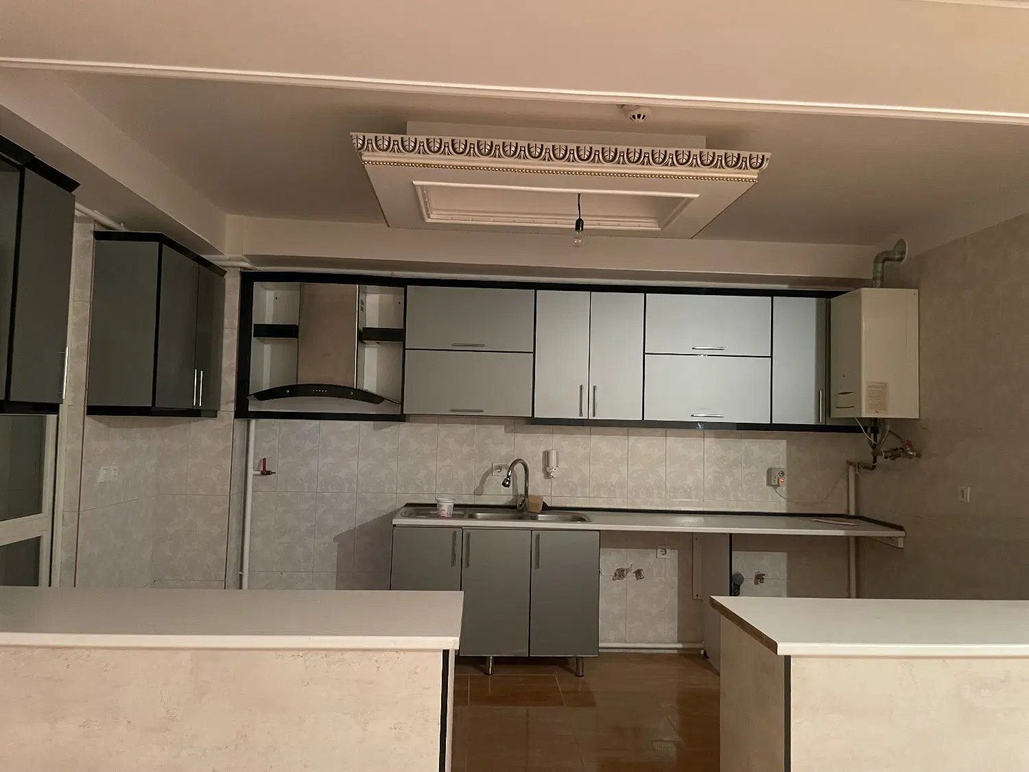 تمام رهن اندیشه نیکو