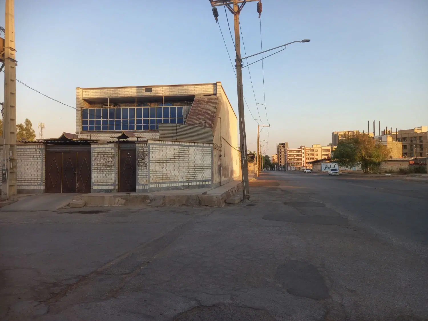 واحد۱۰۰متری واقع درچهارشیر منازل تاًمین اجتماعی