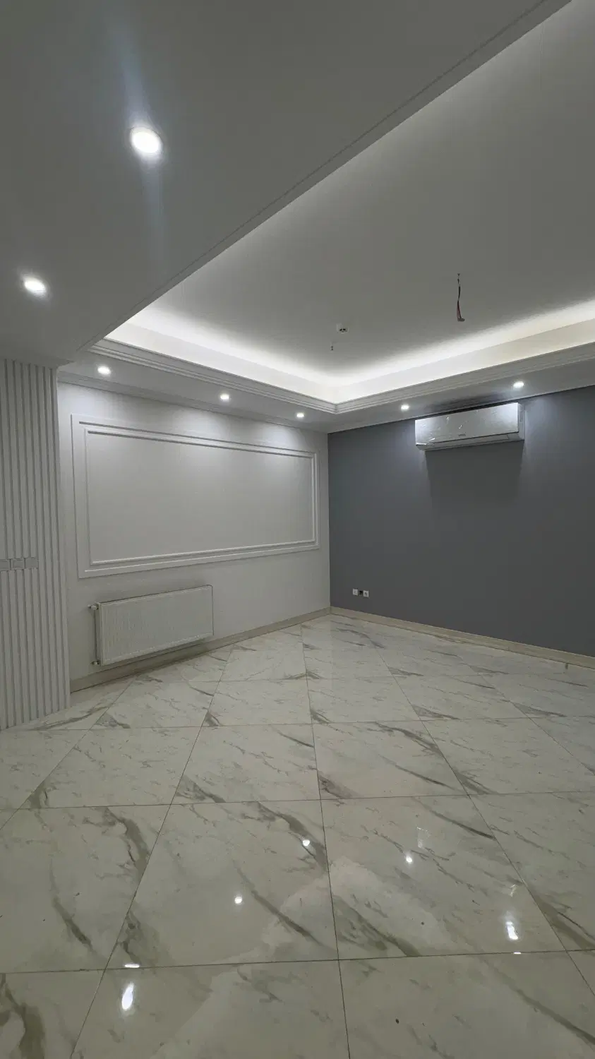 142متر سه خواب فول امکانات سه جهت نور