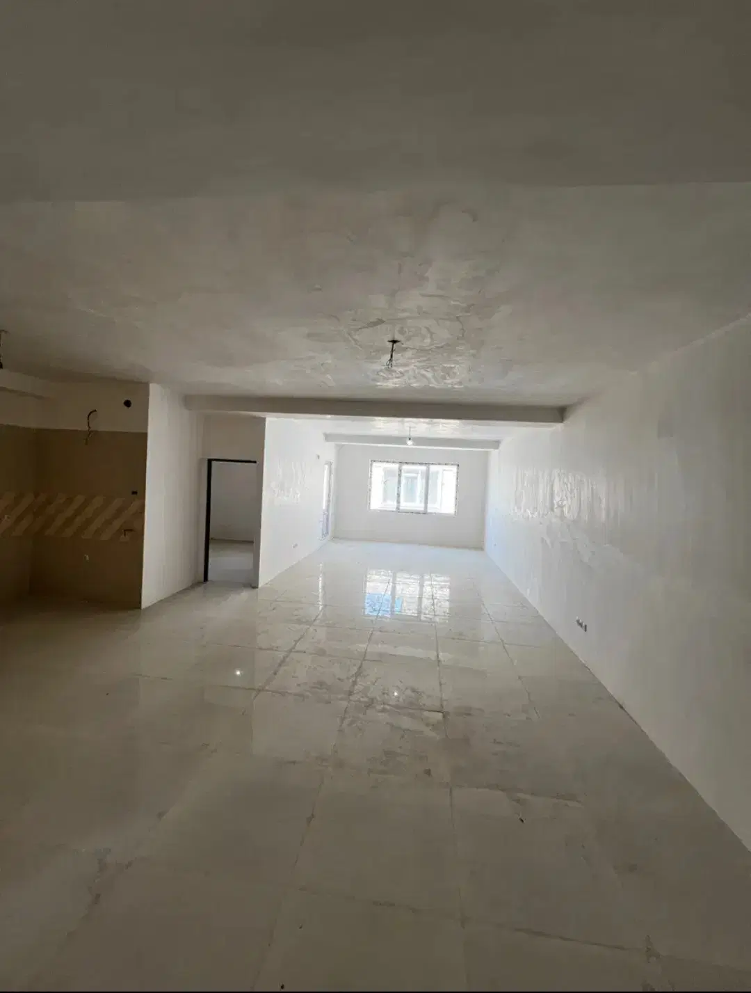 آپارتمان ۱۵۰متری پارکینگ اختصاصی بدون خلافی...سران